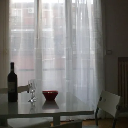 Apartment Lame 71 *